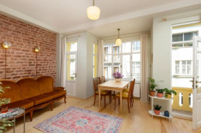 Lemon Apartments